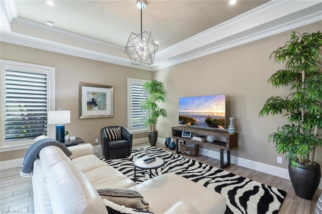 QUAIL WEST - Residential