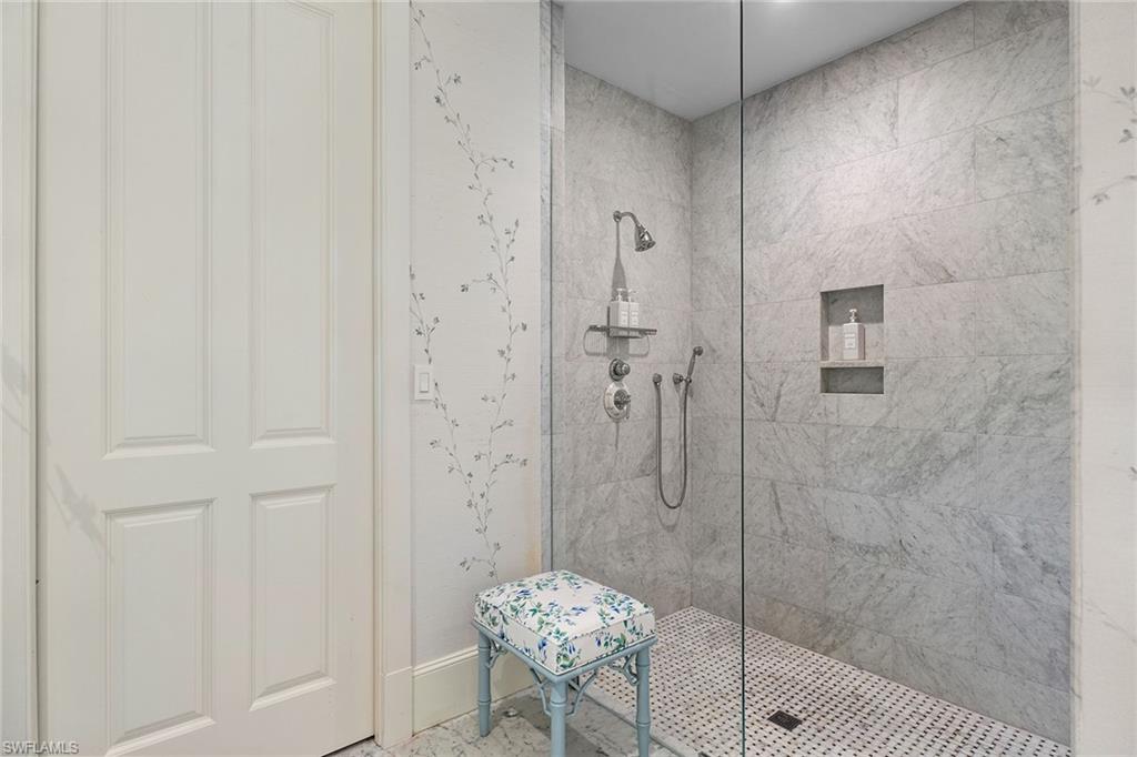 AQUALANE SHORES - Residential