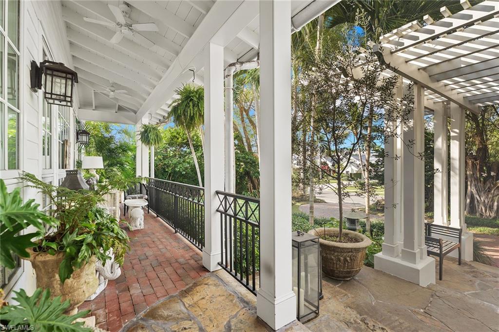 AQUALANE SHORES - Residential