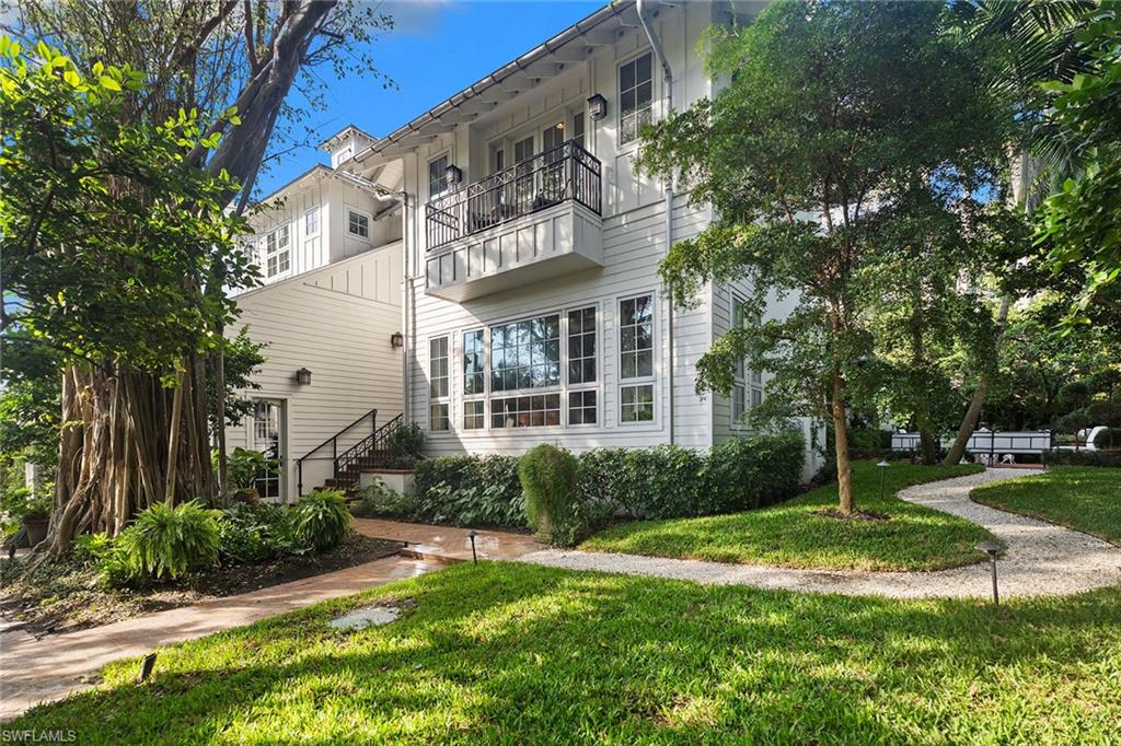 AQUALANE SHORES - Residential