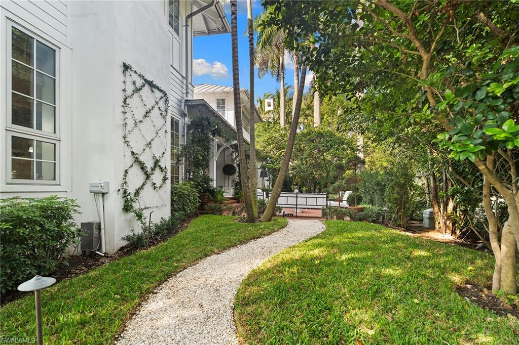 AQUALANE SHORES - Residential