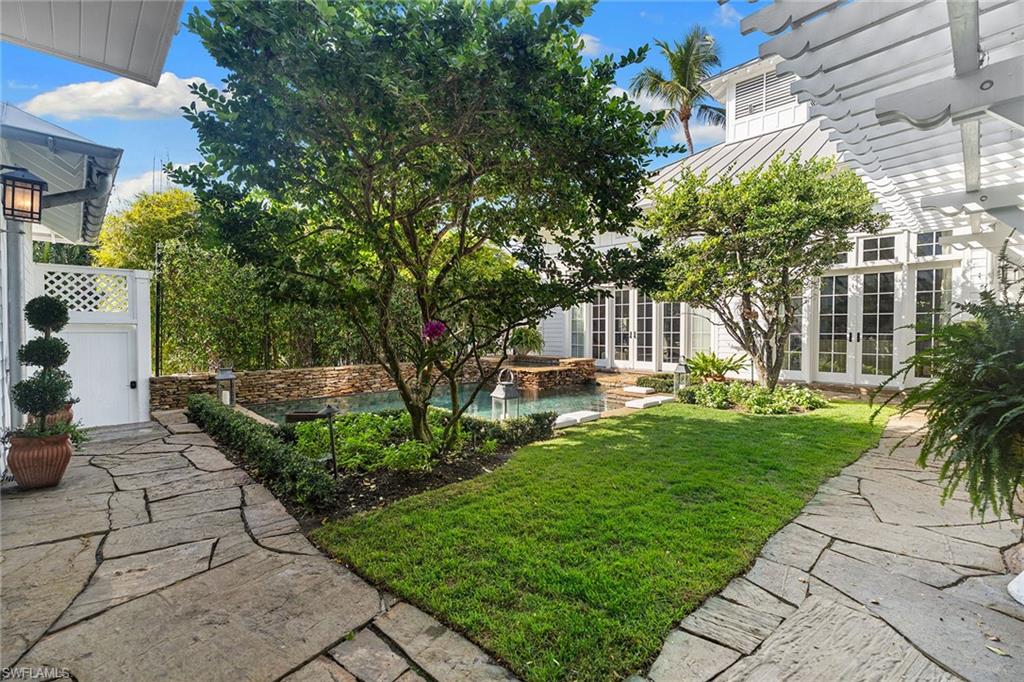 AQUALANE SHORES - Residential