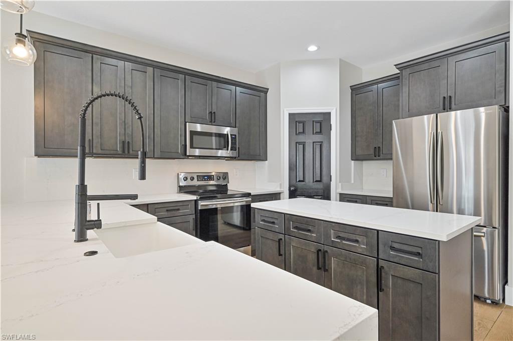 DANFORTH LAKES - Residential