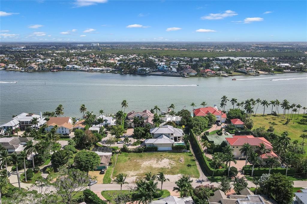 AQUALANE SHORES - Land