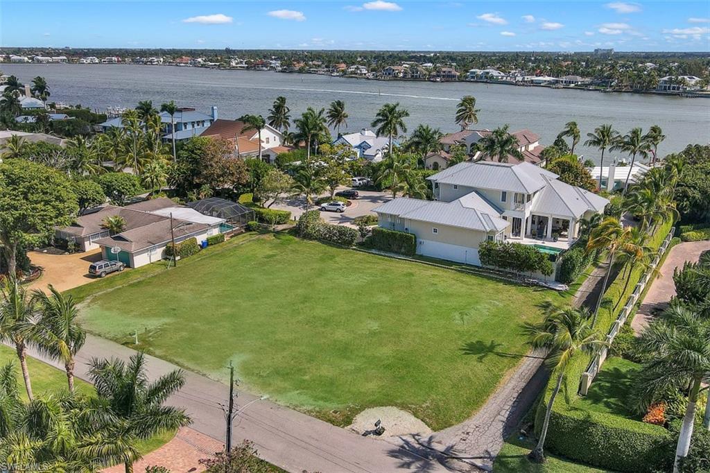 AQUALANE SHORES - Land