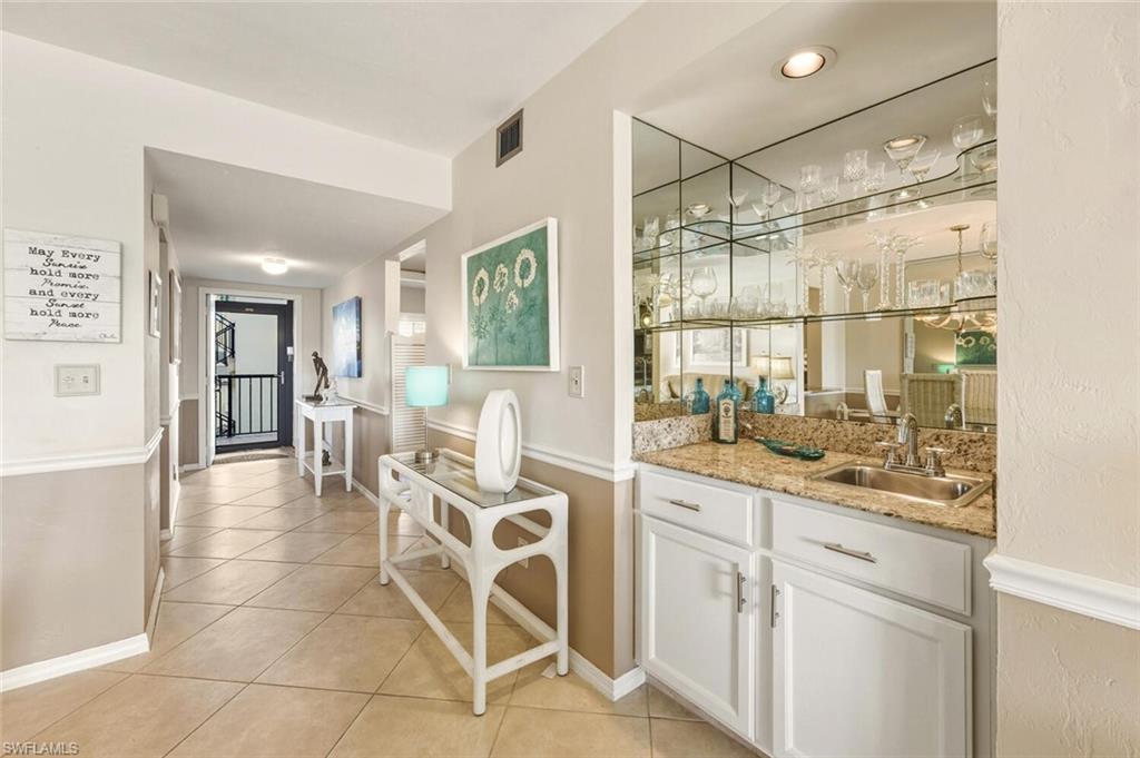 COUNTRYSIDE CONDOS - Residential