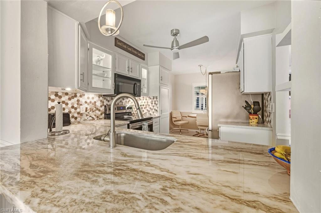 COUNTRYSIDE CONDOS - Residential