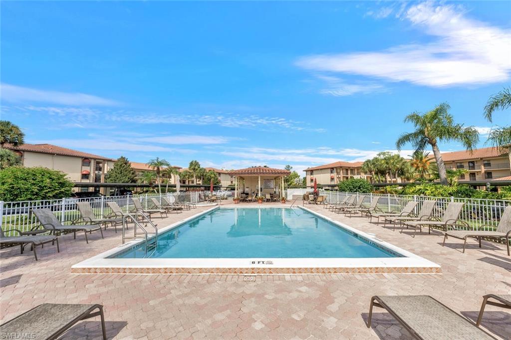 COUNTRYSIDE CONDOS - Residential