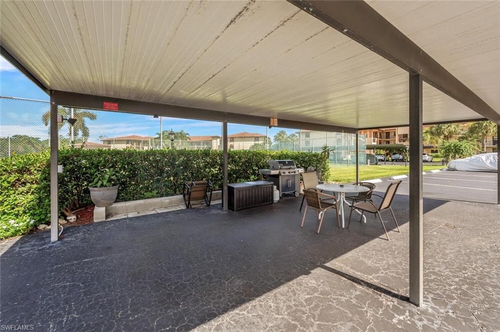 COUNTRYSIDE CONDOS - Residential