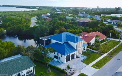 1861 Dogwood DR MARCO ISLAND FL 34145
