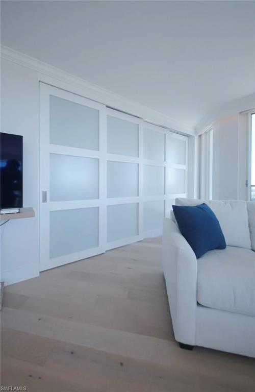 MERIDIAN CLUB - Residential