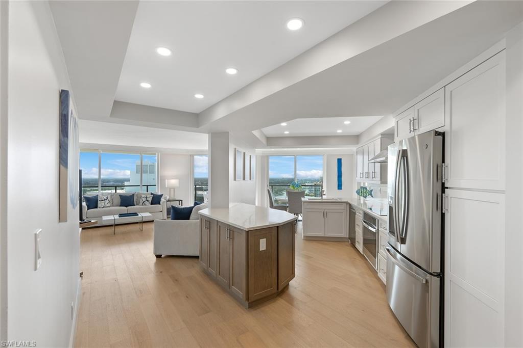 MERIDIAN CLUB - Residential