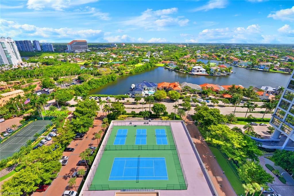 MERIDIAN CLUB - Residential