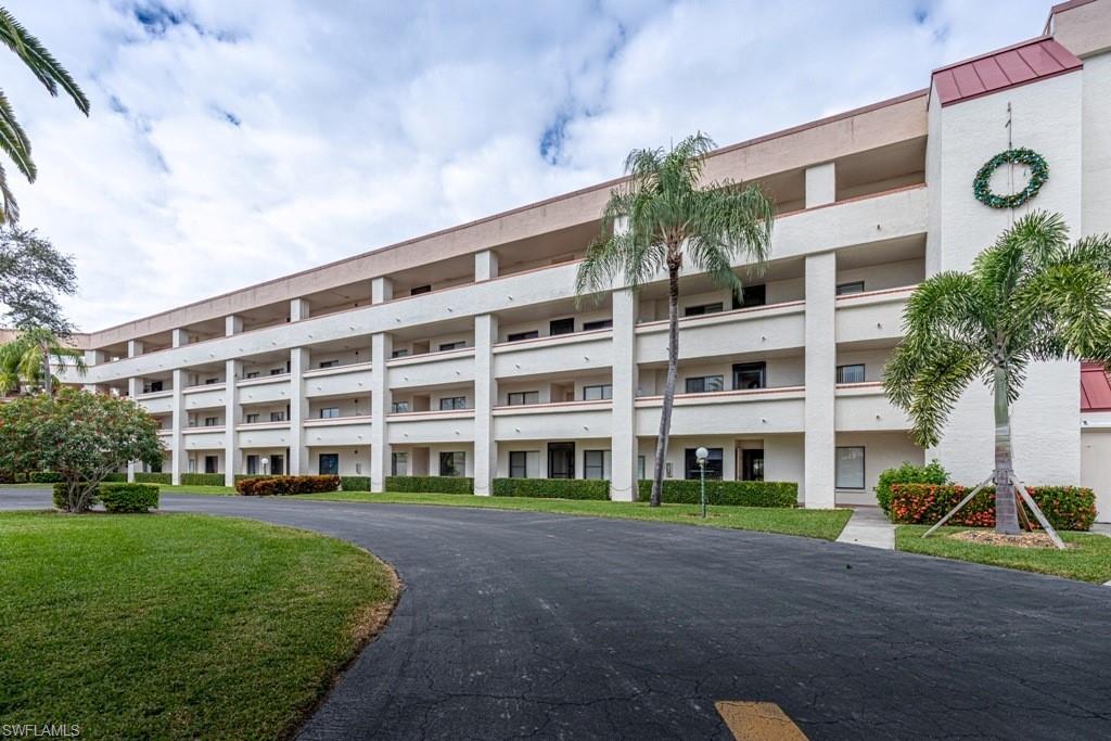 SEVEN LAKES - Residential