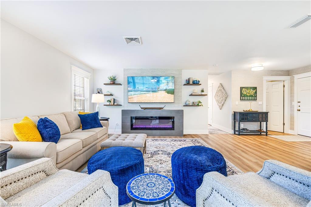 STRATFORD PLACE CONDO - Residential