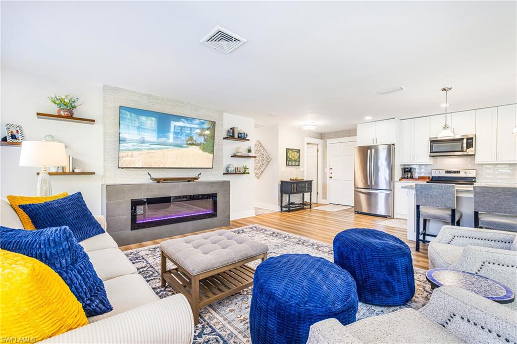 STRATFORD PLACE CONDO - Residential