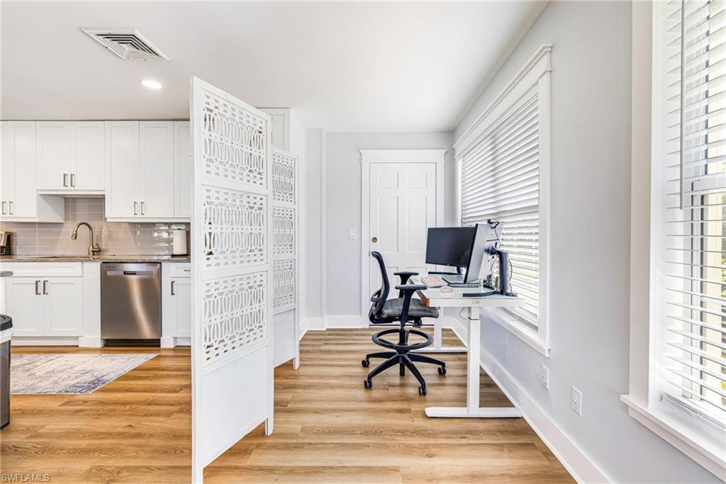 STRATFORD PLACE CONDO - Residential