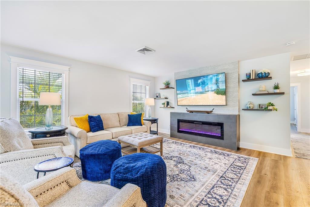 STRATFORD PLACE CONDO - Residential