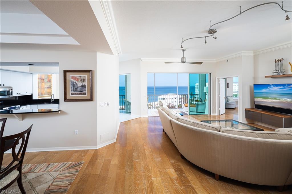 BAREFOOT BEACH CLUB - Residential