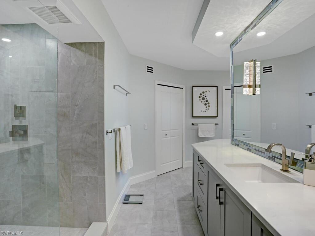 BEACH HOUSE AT NAPLES CAY - Residential