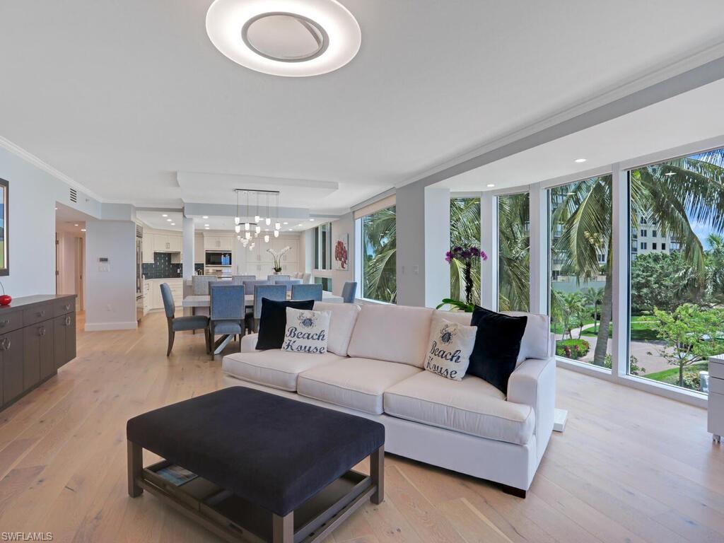 BEACH HOUSE AT NAPLES CAY - Residential