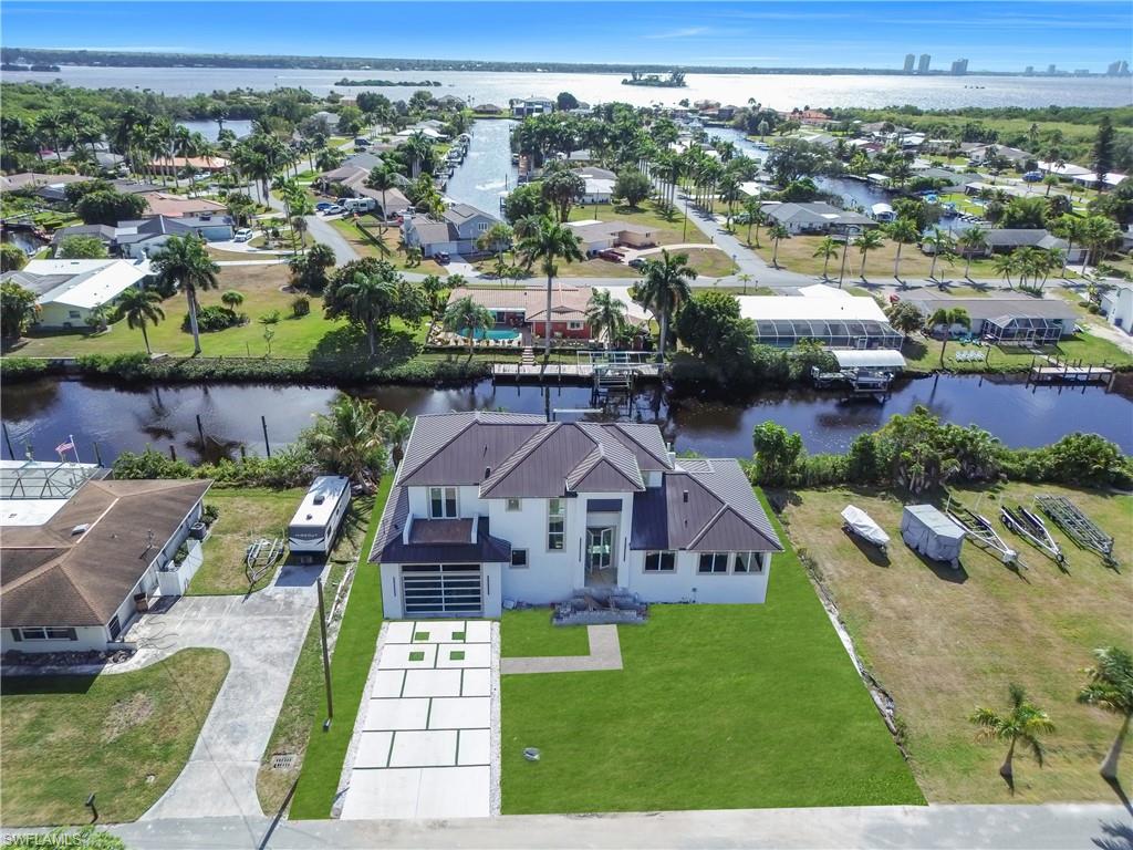 YACHT CLUB COLONY - Residential