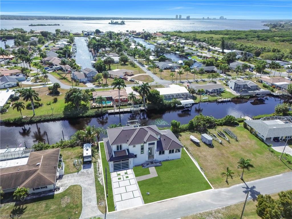 YACHT CLUB COLONY - Residential