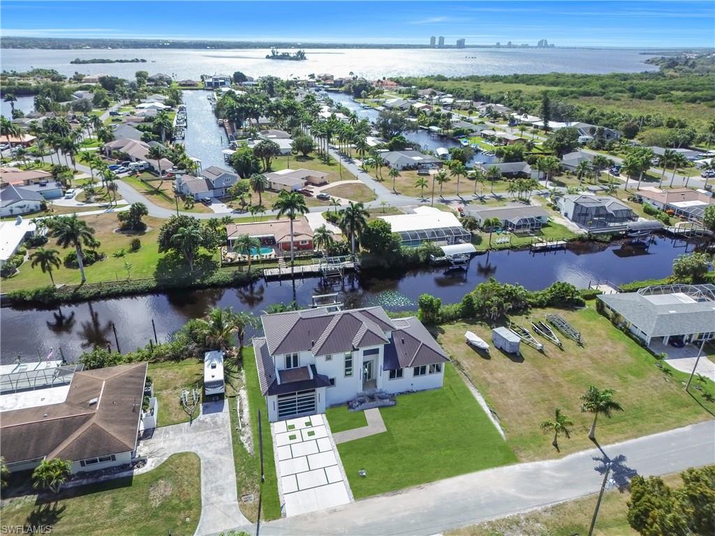 YACHT CLUB COLONY - Residential