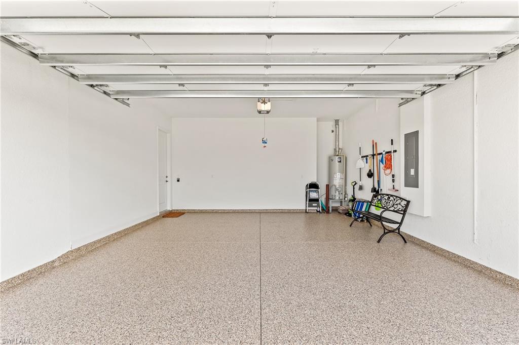 VALENCIA TRAILS - Residential Lease