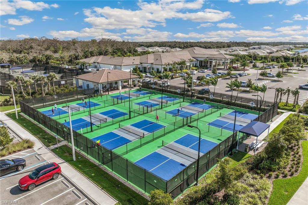 VALENCIA TRAILS - Residential Lease