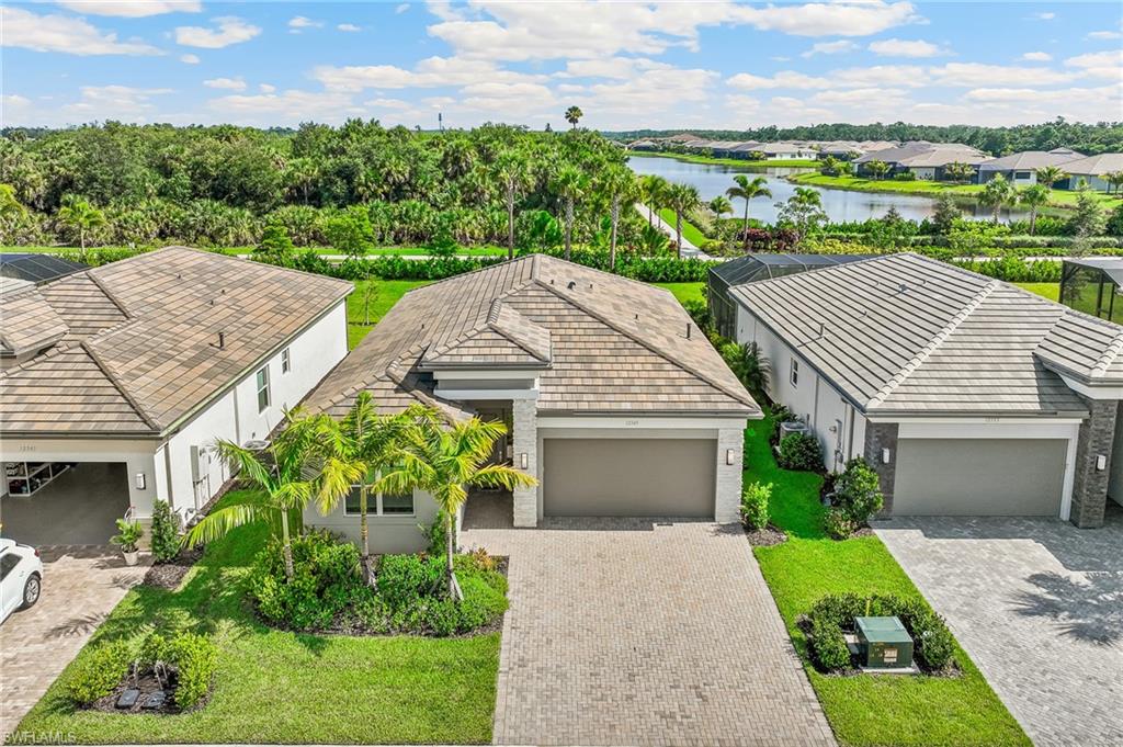 VALENCIA TRAILS - Residential Lease