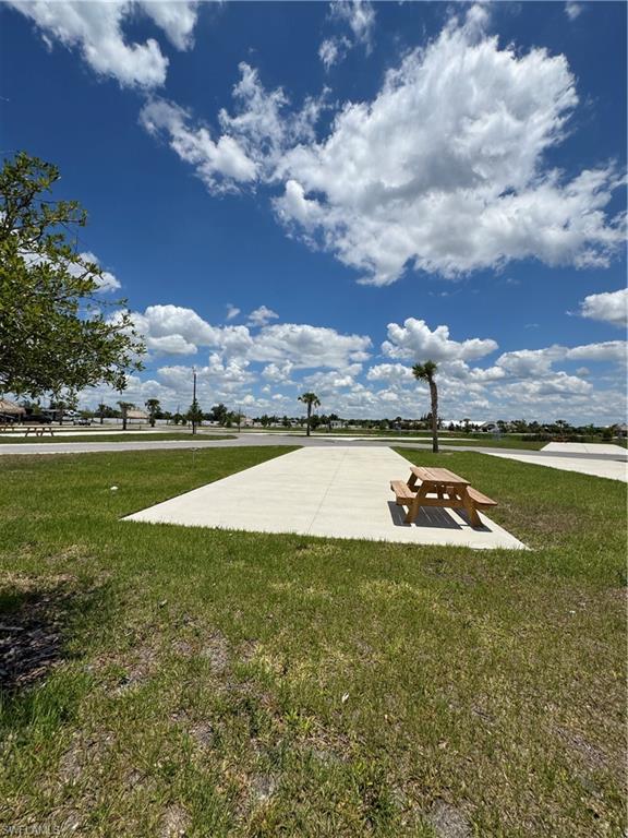 PALM BREEZE - Land