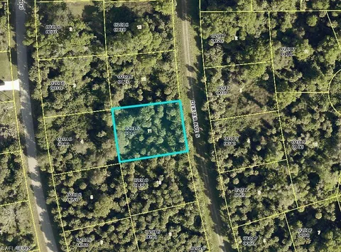 126 Dexter Ave S, Lehigh Acres, FL 33974 - #: 224082239