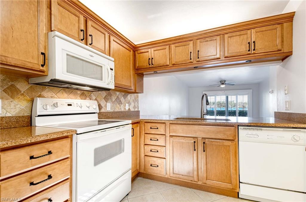 GREENWOOD VILLAGE AT KINGS LAKE - Residential