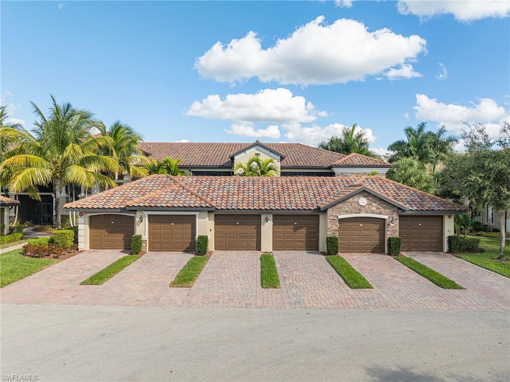 BONITA NATIONAL GOLF AND COUNTRY CLUB - Residential