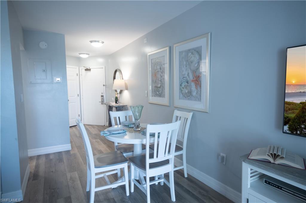 TENNIS VILLAS - Residential