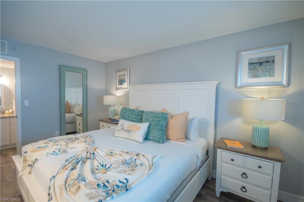 TENNIS VILLAS - Residential