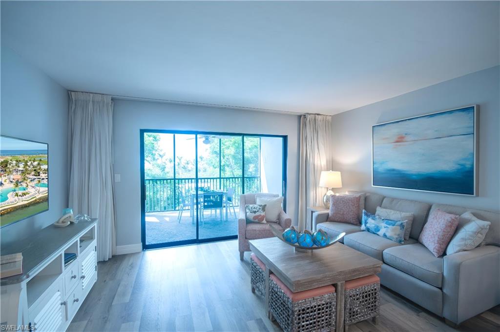 TENNIS VILLAS - Residential