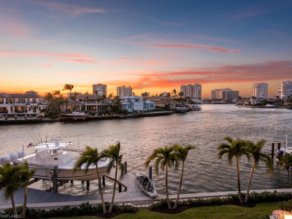 PARK SHORE - Residential