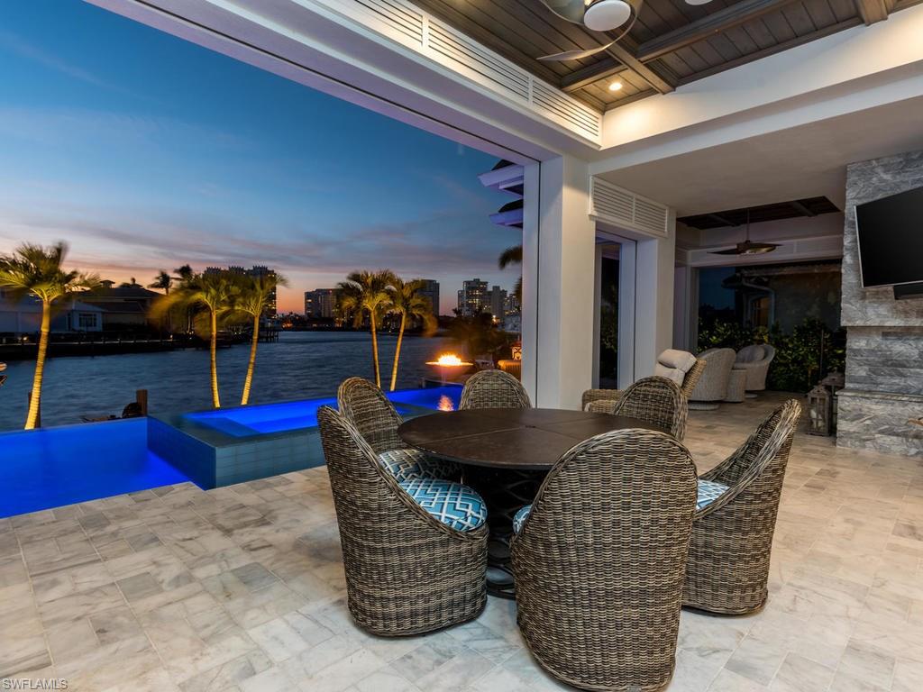 PARK SHORE - Residential