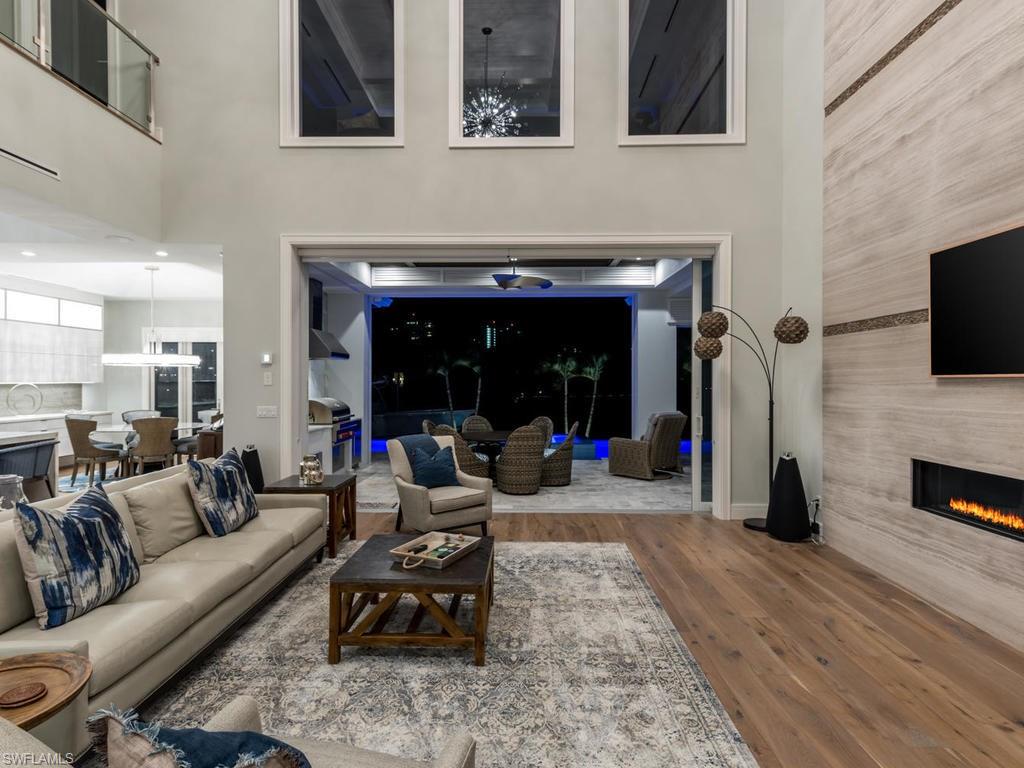 PARK SHORE - Residential