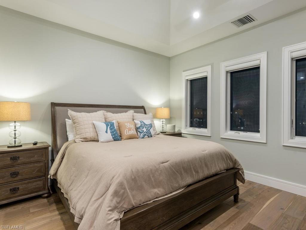 PARK SHORE - Residential