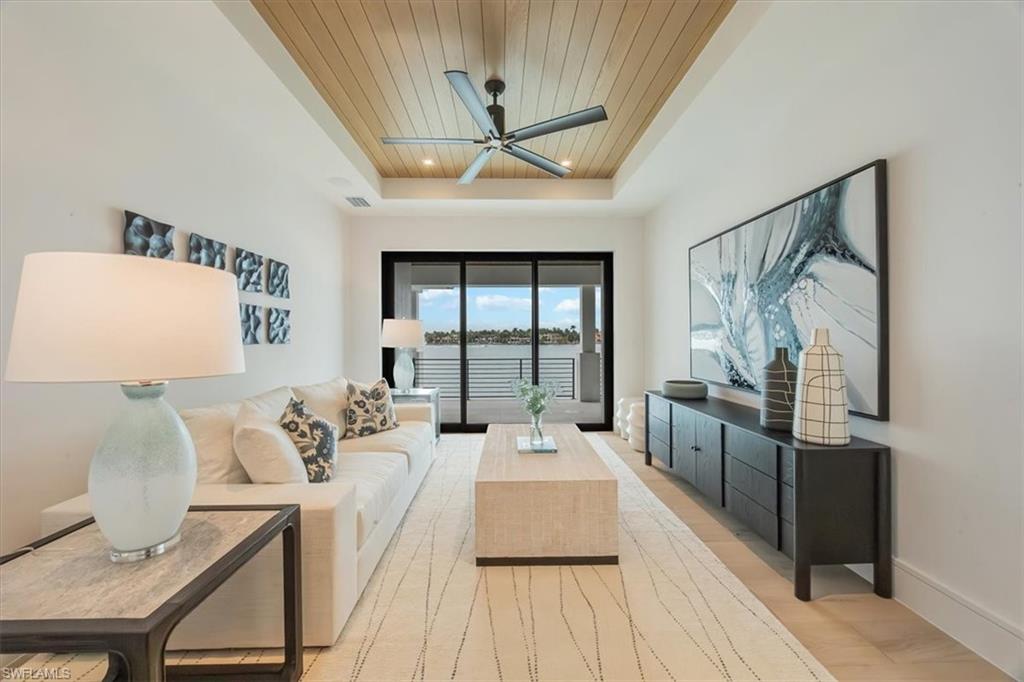 ROYAL HARBOR - Residential