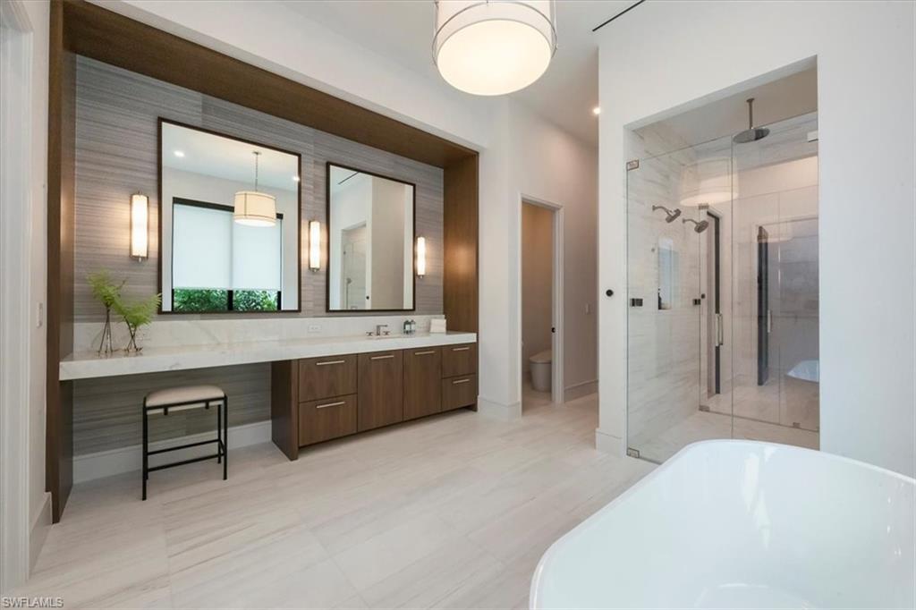 ROYAL HARBOR - Residential