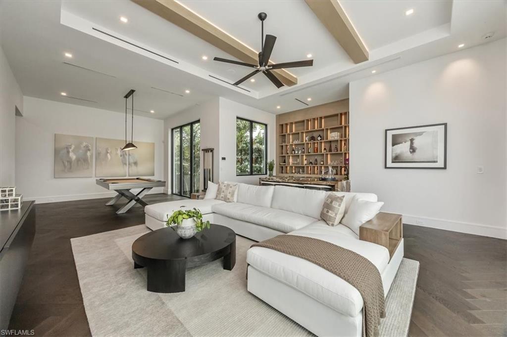 ROYAL HARBOR - Residential