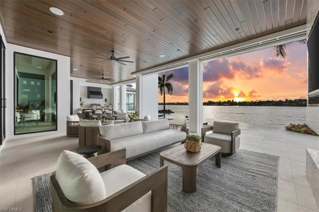 ROYAL HARBOR - Residential