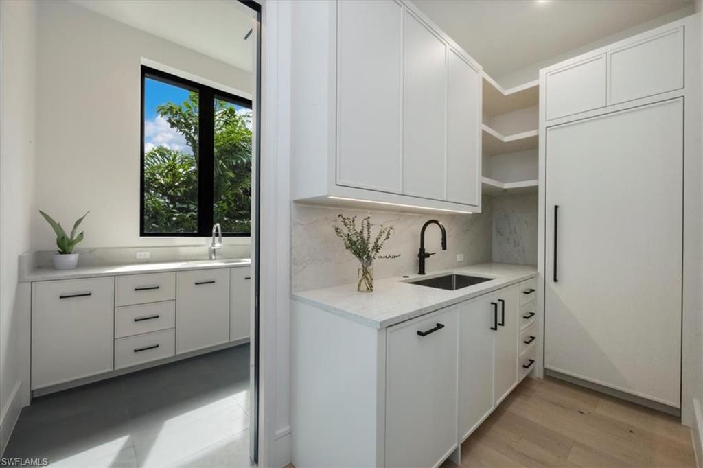 ROYAL HARBOR - Residential