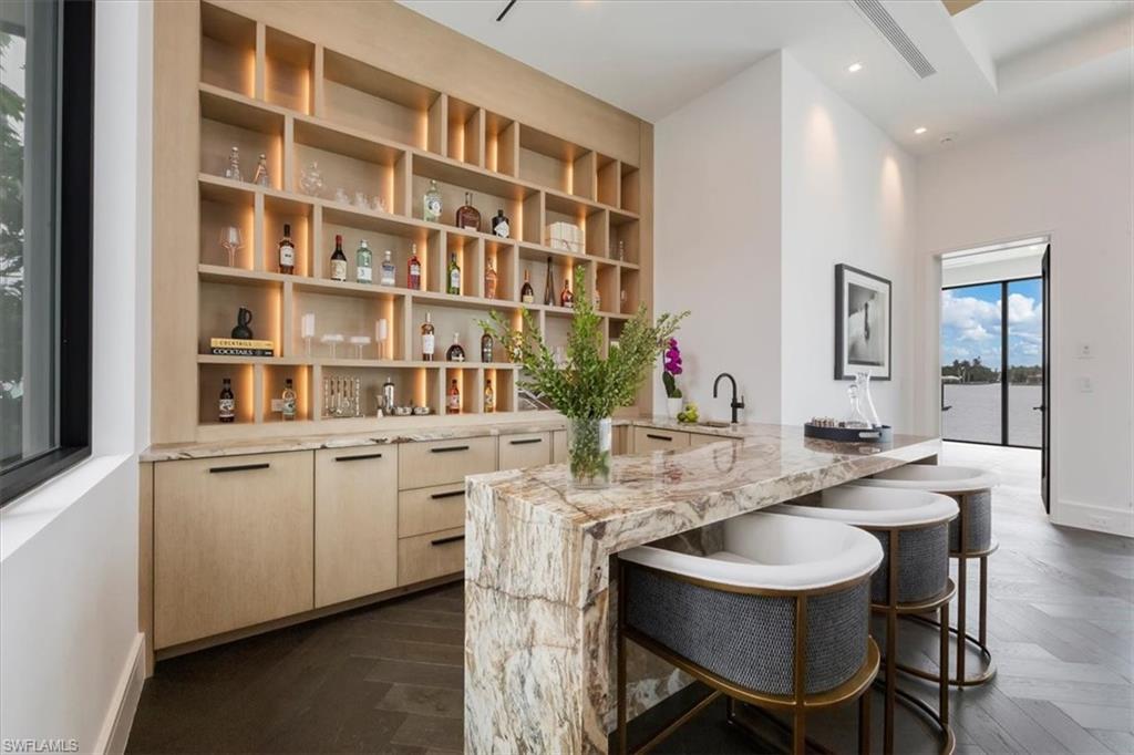 ROYAL HARBOR - Residential