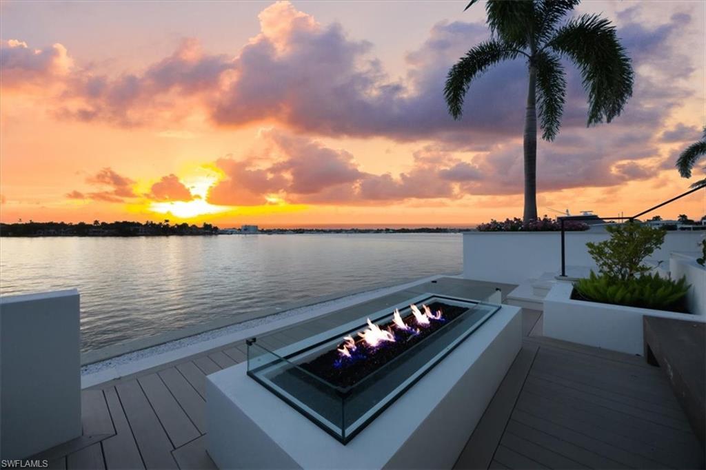 ROYAL HARBOR - Residential