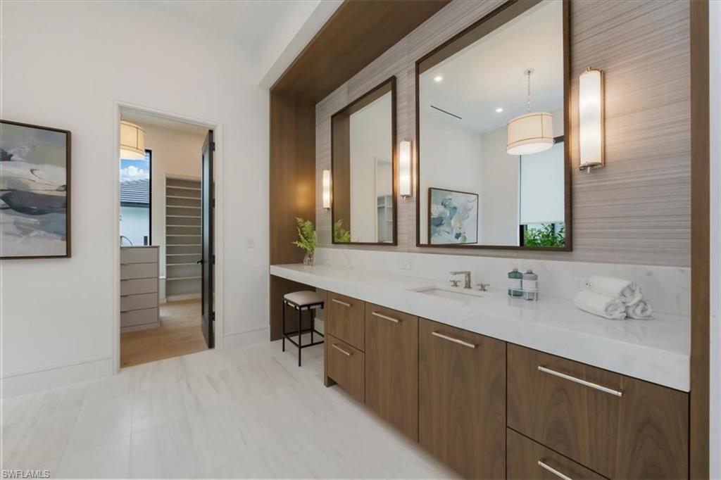 ROYAL HARBOR - Residential